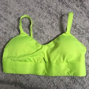 Fabletics medium support sports bra